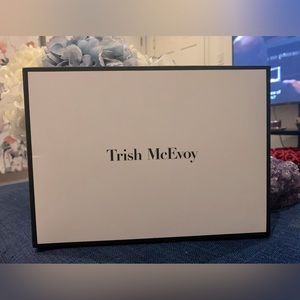 Trish McEvoy holiday planner light